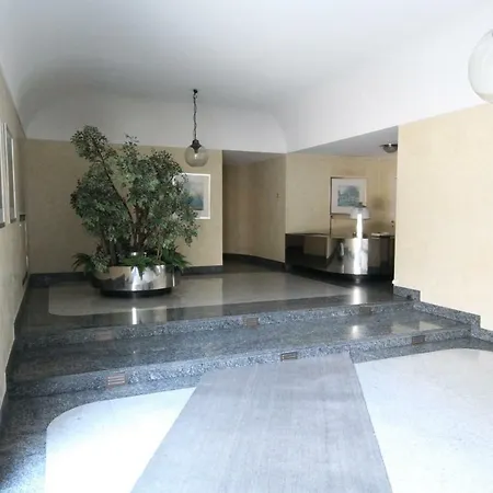 Lario Комо