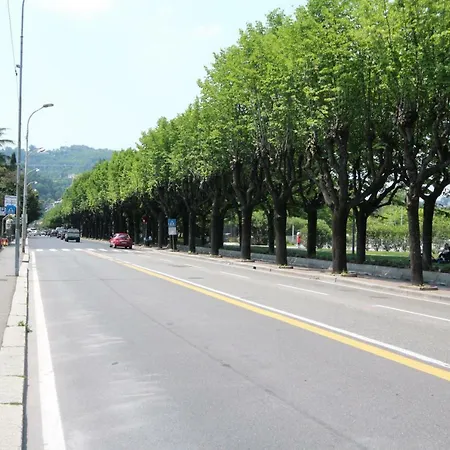 Lario Комо